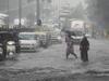 मुंबई में झमाझम बारिश से निचले इलाकों में भरा पानी, मौसम विभाग ने जारी किया ऑरेंज अलर्ट