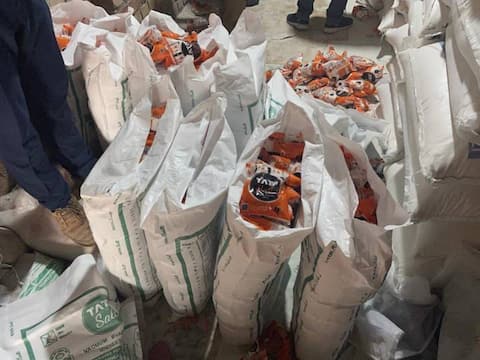 दिल्ली पुलिस ने करीब 3 हजार किलो नकली 'टाटा नमक' बरामद किया, एक शख्स को किया गिरफ्तार दिल्ली पुलिस ने करीब 3 हजार किलो नकली 'टाटा नमक' बरामद किया, एक शख्स को किया गिरफ्तार