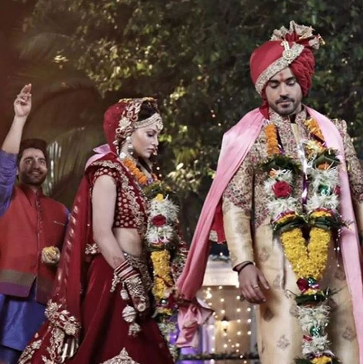 In Pics: Urvashi Rautela's wedding photos with Gautam Gulati go viral, see pictures of all the rituals from Jayamala to Phero