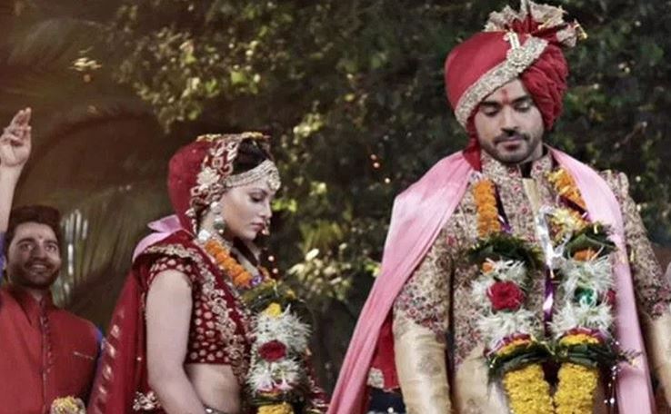 In Pics: Urvashi Rautela's wedding photos with Gautam Gulati go viral, see pictures of all the rituals from Jayamala to Phero