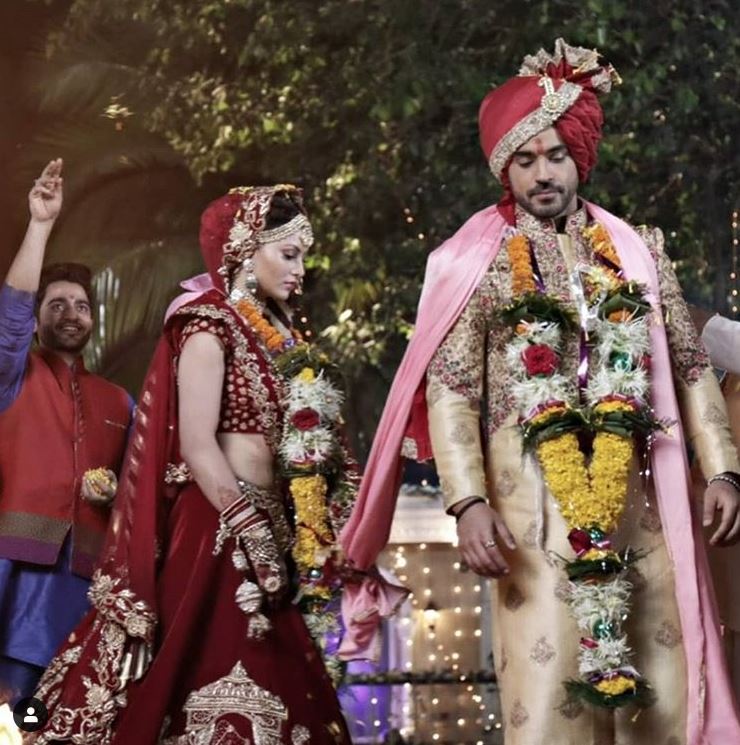 In Pics: Urvashi Rautela's wedding photos with Gautam Gulati go viral, see pictures of all the rituals from Jayamala to Phero