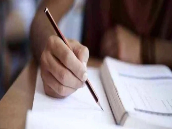 JEE Main 2021 Dates Announced Education Minister Ramesh Pokhriyal Announces JEE Main Schedule for 2021 JEE Main Exam 2021 Dates Announced: इस तारीख से होगी परीक्षा, एजुकेशन मिनिस्टर ने घोषित किया एग्जाम शेड्यूल