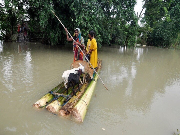 Assam flood situation improves, now 7 lakh people affected in 17 districts Assam Floods: असम में बाढ़ की स्थिति में आया सुधार, 17 जिलों में अब सात लाख लोग प्रभावित