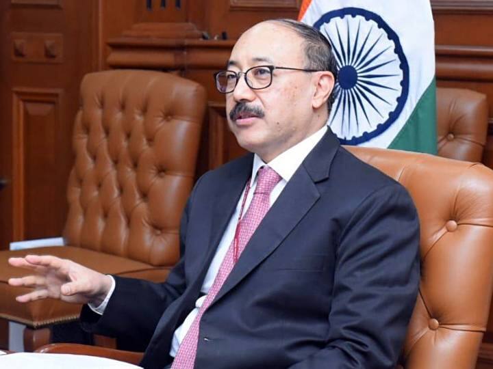 Trump vs Biden: विदेश सचिव ने कहा, 'अमेरिकी चुनाव में कोई भी जीते, भारत के रिश्तों पर नहीं पड़ेगा असर' us elections 2020 India ties with US based on bipartisan support says Foreign Secretary Shringla Trump vs Biden: विदेश सचिव ने कहा, 'अमेरिकी चुनाव में कोई भी जीते, भारत के रिश्तों पर नहीं पड़ेगा असर'