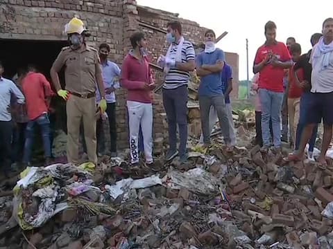 गाजियाबाद: गिरफ्त में आया बखरवा अग्निकांड का मुख्य आरोपी, फैक्ट्री में हुई थी 8 लोगों की मौत गाजियाबाद: गिरफ्त में आया बखरवा अग्निकांड का मुख्य आरोपी, फैक्ट्री में हुई थी 8 लोगों की मौत