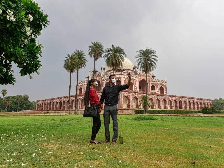 एक अधिकारी ने बताया कि मास्क पहनना अनिवार्य होगा और किसी को भी इसे पहने बिना प्रवेश की अनुमति नहीं होगी.