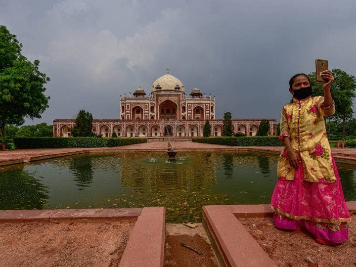दिल्ली में 173 स्मारक भारतीय पुरातत्व सर्वेक्षण (एएसआई) के द्वारा संरक्षित किये जाते हैं. 