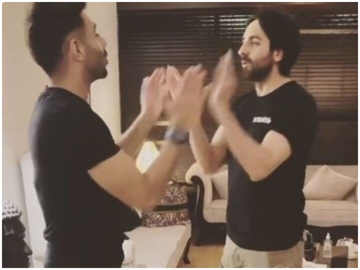 Aparshakti Khurana shares fun video with brother Ayushman Khurana, re-living childhood with 'Come meet Shilo Shalo's game' अपारशक्ति खुराना ने भाई आयुष्मान खुराना के साथ शेयर किया 'आओ मिलो शिलो शालो' गेम का मस्ती भरा वीडियो