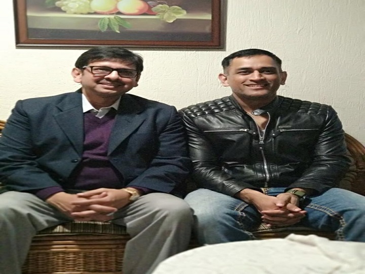 Watch MS Dhoni with friends on birthday, see very special pictures of Captain Cool