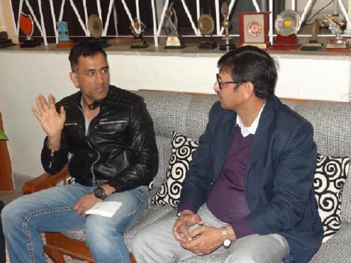 Watch MS Dhoni with friends on birthday, see very special pictures of Captain Cool