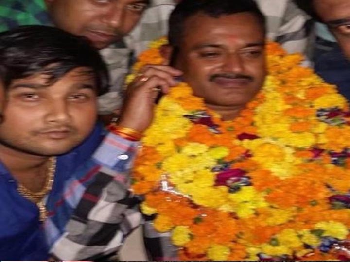 विकास दुबे के खजांची जय बाजपेयी की संपत्ति जब्त, पत्नी बोली-हमे फंसाया गया है Property of Jai Bajpai financier of Vikas dubey seized after DM Order ann विकास दुबे के खजांची जय बाजपेयी की संपत्ति जब्त, पत्नी बोली-हमे फंसाया गया है