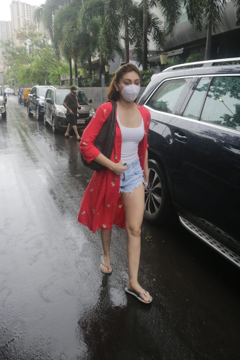 These ex contestants of Bigg Boss came out of the house wearing masks, such pictures have come out