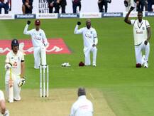 दुनिया के महान तेज गेंदबाज ने कहा- समानता के बारे में है ब्लैक लाइव्स मैटर आंदोलन