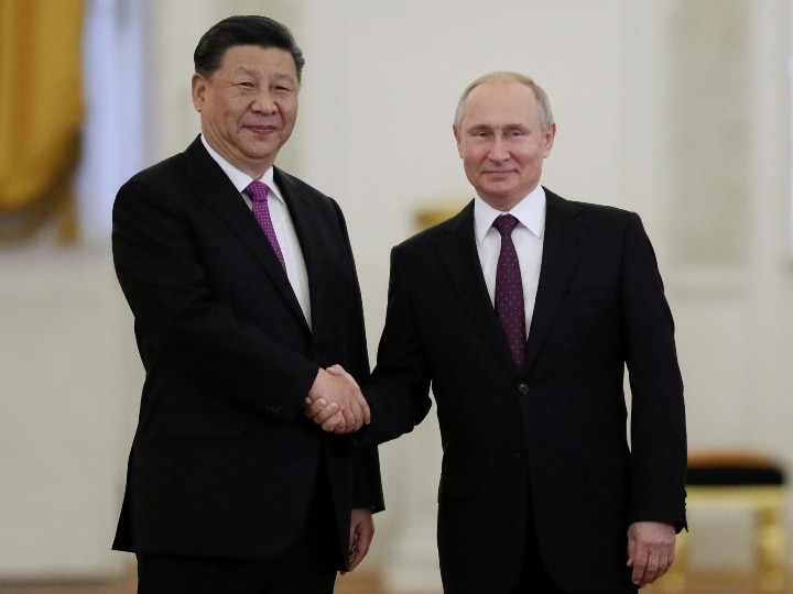 During the BRICS conference, Russian President Vladimir Putin praised China BRICS सम्मेलन के दौरान रूसी राष्ट्रपति व्लादिमीर पुतिन ने की चीन की तारीफ, कहा- 'कोरोना संक्रमण में चीन ने पेश किया उदाहरण'
