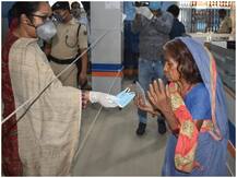 बिहार में शुरू हुआ 'करो खत्म कोरोना का किस्सा' अभियान, डीएम अभिलाषा शर्मा ने बांटे मास्क, नहीं पहनने वालों का काटा चालान