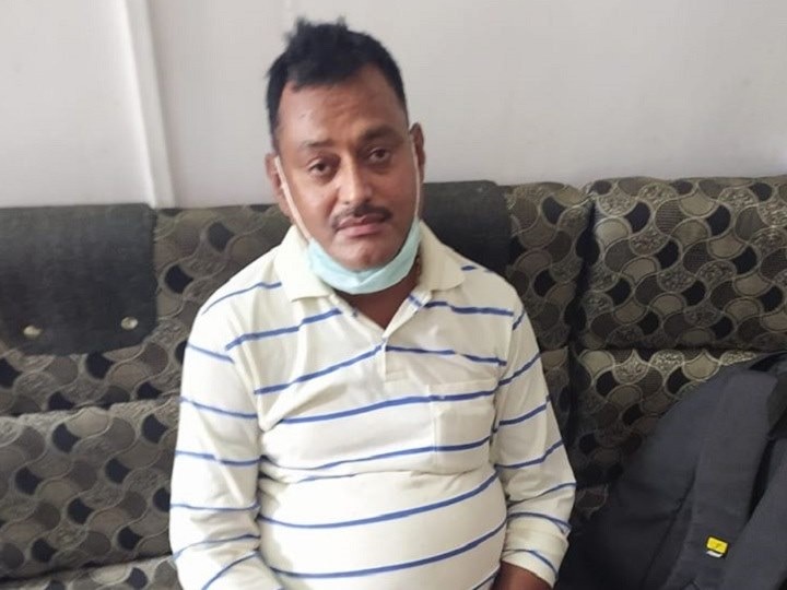 UP gangster Vikas Dubey arrested in Madhya Pradesh Ujjain Vikas Dubey Arrested: उज्जैन के महाकाल मंदिर से पकड़ा गया कुख्यात विकास दूबे, सुरक्षा गार्ड ने दी थी पुलिस को जानकारी
