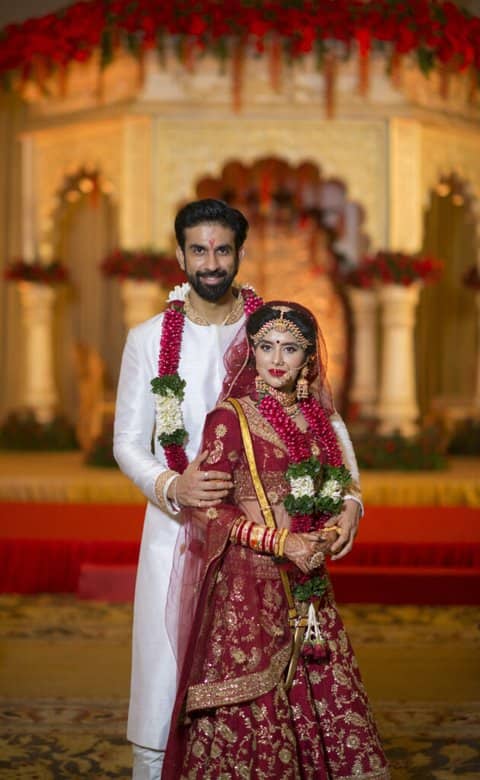 चारू असोपा जहां टेलीविजन की जानी मानी अभिनेत्री हैं तो वहीं राजीव सेन अभिनेत्री सुष्मित सेन के भाई है और पेशे से बिजनेसमैन हैं.