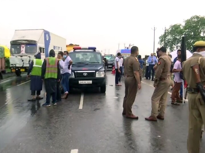 Vikas Dubey associate Shashikant arrested says UP police विकास दुबे का सहयोगी शशिकांत गिरफ्तार, पुलिस से लूटी गई एके 47 और इंसास रायफल हुए बरामद