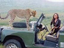 Throwback: करिश्मा कपूर ने चीता के साथ यूं की थी शूटिंग, बोलीं- बहुत डर लग रहा था लेकिन...