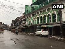 UP Lockdown: यूपी में 55 घंटे के लॉकडाउन का दिखा असर, सड़कों पर पसरा सन्नाटा