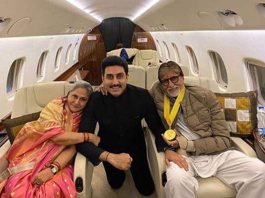 अभिषेक और अमिताभ फिल्म इंडस्ट्री की बेहद खास जोड़ियों में से एक है. दोनों की ऑन स्क्रीन और ऑफस्क्रीन कैमेस्ट्री फैंस को खासा पसंद आती है.