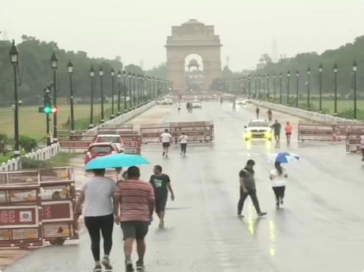 Weather Update, national capital delhi may see light rainfall today Weather Update: राजधानी दिल्ली में आज हल्की बारिश का अनुमान, एमपी के कई जिले बाढ़ से बेहाल