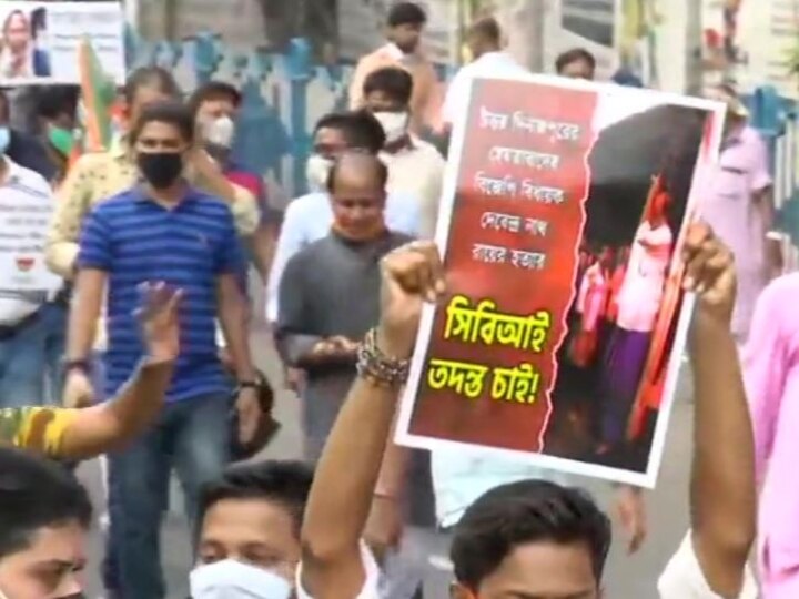 West Bengal: CID to take over death case of MLA Debendra Nath Roy पश्चिम बंगाल: विधायक का शव घर के पास लटका मिला, CID को सौंपी गई जांच, बीजेपी ने किया प्रदर्शन