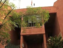 जम्मू कश्मीर की आधिकारिक भाषा उर्दू से हिंदी करने को लेकर HC में जनहित याचिका दायर, कोर्ट ने सरकार से 4 हफ्तों में मांगा जवाब