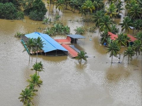 Meghalaya Floods: मेघालय में बाढ़ से 89 हजार से ज्यादा लोग प्रभावित, हालात हुए खराब Meghalaya Floods: मेघालय में बाढ़ से 89 हजार से ज्यादा लोग प्रभावित, हालात हुए खराब