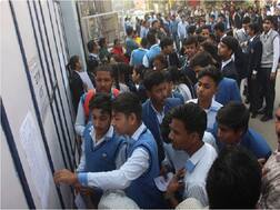 पश्चिम बंगाल: 10वीं बोर्ड में 86.34% छात्र पास, बर्दवान जिले की अरित्रा पॉल ने हासिल किया पहला स्थान
