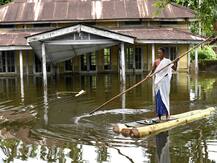 असम: राज्य में बाढ़ से अबतक 92 लोगों की मौत, 36 लाख लोग हुए प्रभावित