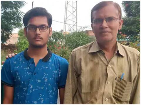 किसान के बेटे ने 98.2 फीसदी नंबर लाकर पेश की मिसाल, अब अमेरिका से मिला पढ़ाई का ऑफर किसान के बेटे ने 98.2 फीसदी नंबर लाकर पेश की मिसाल, अब अमेरिका से मिला पढ़ाई का ऑफर
