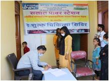 कोरोना वायरसः जम्मू के रिहायशी जिले में लगाया गया फ्री चिकित्सा शिविर, उपलब्ध कराई गई दवाईयां