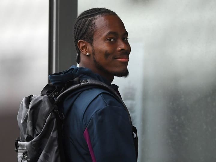 Jofra Archer fined by England cricket board, also receive written warning जोफ्रा आर्चर पर इंग्लैंड क्रिकेट बोर्ड ने सख्त कार्रवाई की, मिली है यह सजा