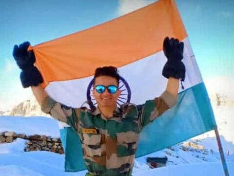उत्तराखंड: लद्दाख में पेट्रोलिंग के दौरान जवान शहीद, सीएम रावत ने जताया शोक, बोले- सरकार परिवार के साथ उत्तराखंड: लद्दाख में पेट्रोलिंग के दौरान जवान शहीद, सीएम रावत ने जताया शोक, बोले- सरकार परिवार के साथ