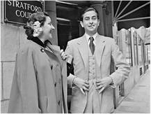 बॉलीवुड एक्ट्रेस करिश्मा कपूर ने राज कपूर और नरगिस की थ्रौबैक तस्वीर शेयर कर लिखी ये बात