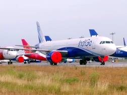 कोरोना की मार – रिकॉर्ड मुनाफे से रिकॉर्ड घाटे में पहुंची  इंडिगो एयरलाइंस