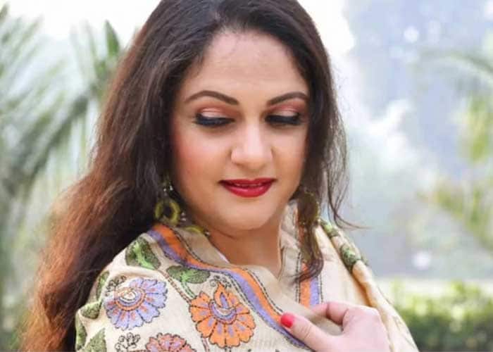 अभिनेत्री ग्रेसी ने अभिनेता अजय देवगन के साथ प्रकाश झा की फिल्म 'गंगाजल' में काम किया, लेकिन फिल्म में उनका किरदार बहुत छोटा था, जिसका खामियाजा उन्हें भुगतना पड़ा. 
