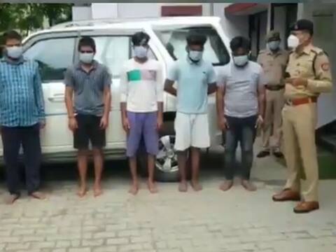 यूपी: पत्रकार पर हमले के मामले में 9 आरोपी गिरफ्तार, चौकी प्रभारी सस्पेंड यूपी: पत्रकार पर हमले के मामले में 9 आरोपी गिरफ्तार, चौकी प्रभारी सस्पेंड