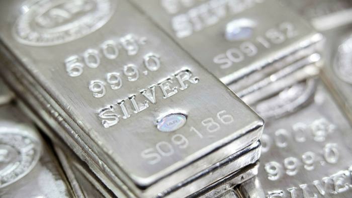 Silver shines better than gold, investment in silver may fetch high returns काम की खबर: सोने से ज्यादा चांदी में फायदा, हाई रिटर्न के लिए लगाएं सिल्वर में पैसा