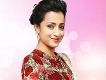 In Pics: शादी की खबरों के बीच घर से बाहर निकलीं तृषा कृष्णन, कॉफी की चुस्की लेती आई नजर