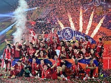 प्रीमियर लीगः 30 साल के इंतजार के बाद लिवरपूल ने पहली बार उठाई ट्रॉफी, फैंस के बिना भी मनाया जोरदार जश्न