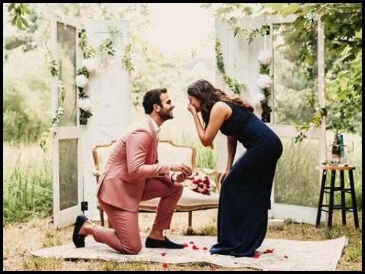 Thappad star Ankur Rathee gets engaged to long time girlfriend Anuja Joshi Covid-19 के बीच इस बॉलीवुड एक्टर ने गुपचुप रचाई सगाई, अब सामने आई तस्वीर