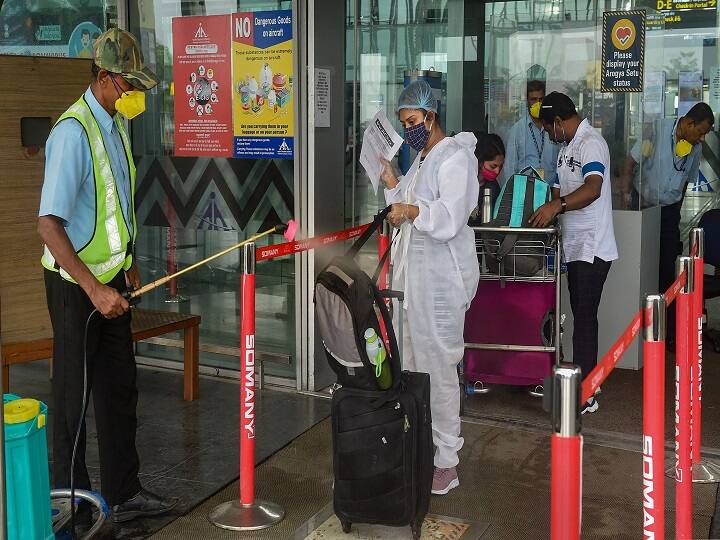 कोरोना केस 12 लाख के पार: आइए जानते हैं शुरू से आज तक, महामारी के दर्द की पूरी कहानी सिलसिलेवार Corona case crosses 12 lakhs in india know whole corona story from the beginning कोरोना केस 12 लाख के पार: आइए जानते हैं शुरू से आज तक, महामारी के दर्द की पूरी कहानी सिलसिलेवार