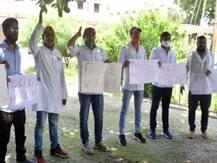 यूपी: अनशन पर बैठे इलाहाबाद यूनिवर्सिटी के छात्र, अंतिम वर्ष की परीक्षा का कर रहे हैं विरोध