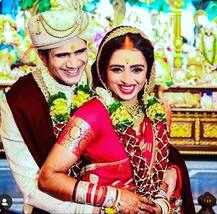 In Pics: 'बिदाई' की 'रागिनी' ने तीज पर पति के साथ शेयर की खूबसूरत तस्वीरें, यहां देखिए पारूल चौहान का खूबसूरत अंदाज