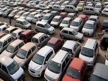 गाड़ी का बीमा है जरूरी, पॉलिसी लेने और रिन्यू करवाते वक्त रखें इन बातों का ध्यान