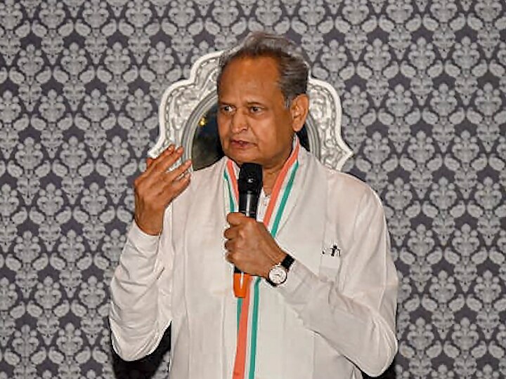 Rajasthan CM Ashok Gehlot on Gajendra Singh Shekhawat audio tapes सीएम अशोक गहलोत बोले- ऑडियो टेप बिल्कुल सही, अमेरिका भेज कर जांच करा लें