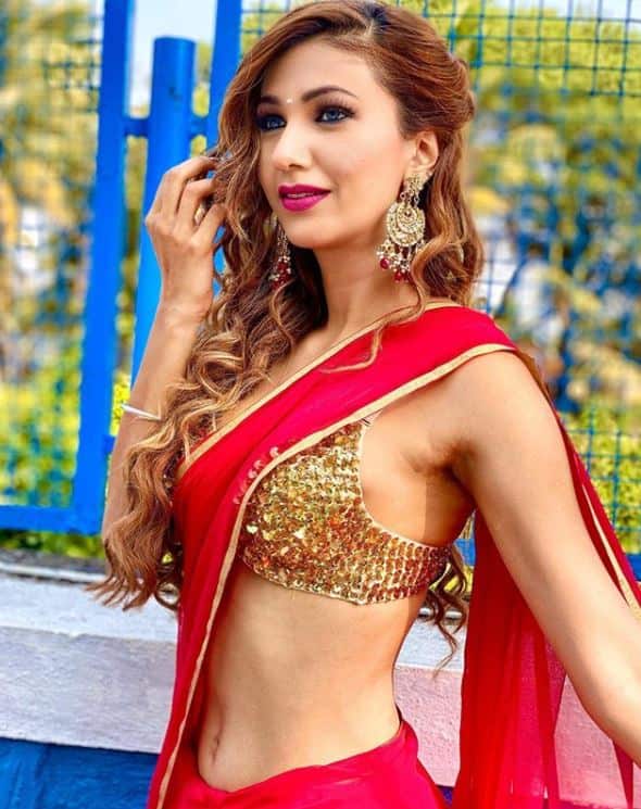 जसलीन ने मीडिया से बातचीत के दौरान जसलीन मथारू कहा कि जहां तक शादी की बात है तो अभी अभिनीत चाहते हैं कि मैं काम करूं और अपने करियर पर पूरी तरह से फोकस करूं. तो 2-3 साल तो शादी हमारे दिमाग में नहीं है. (Photo Credit: @jasleenmatharu)