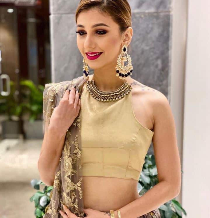 इसके साथ ही आपको बता दें कि बिग बॉस में आने के बाद अनूप जलोटा के साथ उनके जसलीन के रिलेशनशिप की सुर्खियों की वजह से हाई लाइट रहीं. (Photo Credit: @jasleenmatharu)
